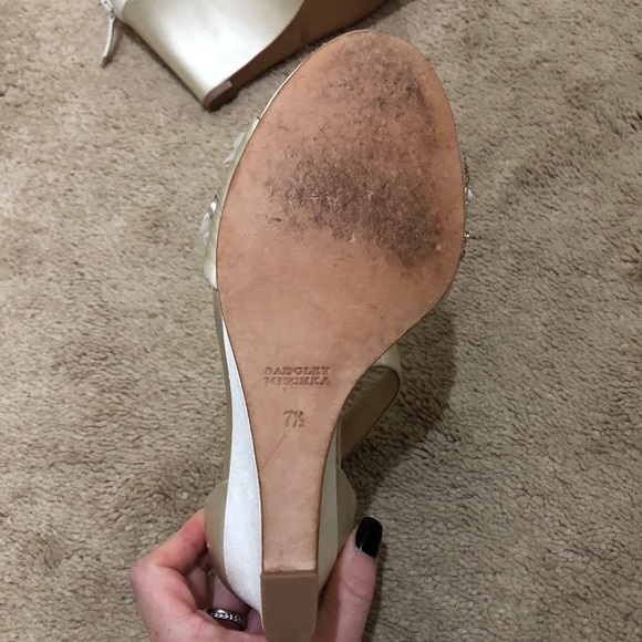 Barely worn Badgley Mischka Wedge - Picture 5 of 7